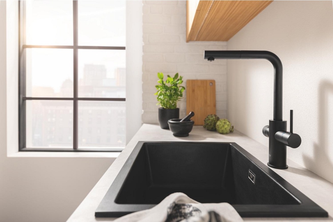 Смеситель для кухни GROHE Blue Pure Minta c вытяжным изливом, функцией фильтрации, без фильтра в комплекте, фантомный черный (30590KF0)