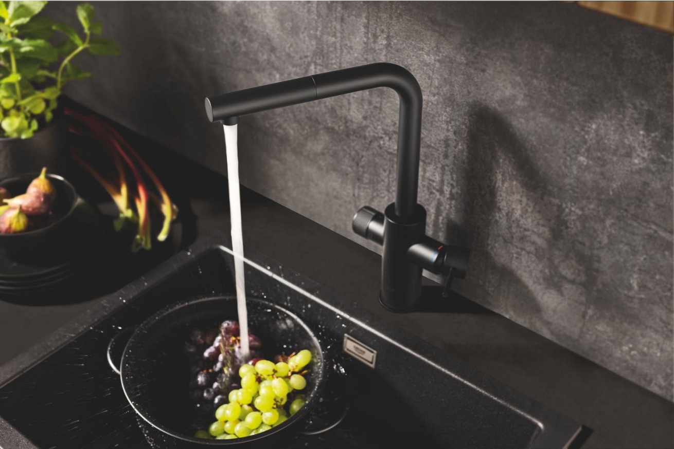 Смеситель для кухни GROHE Blue Pure Minta c вытяжным изливом, функцией фильтрации, без фильтра в комплекте, фантомный черный (30590KF0)