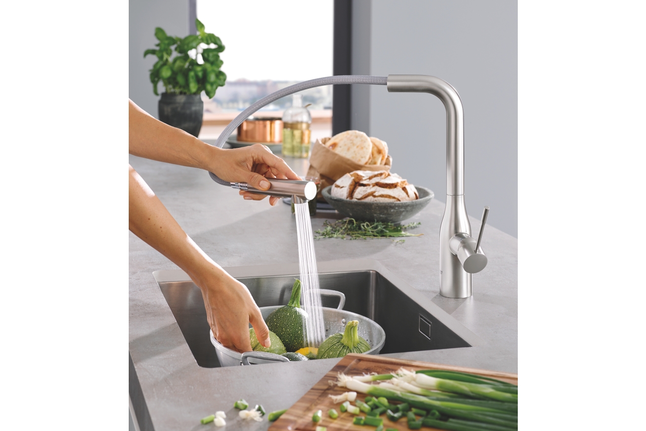 Смеситель для кухни GROHE Essence с вытяжным изливом 2jet, суперсталь (30504DC0)