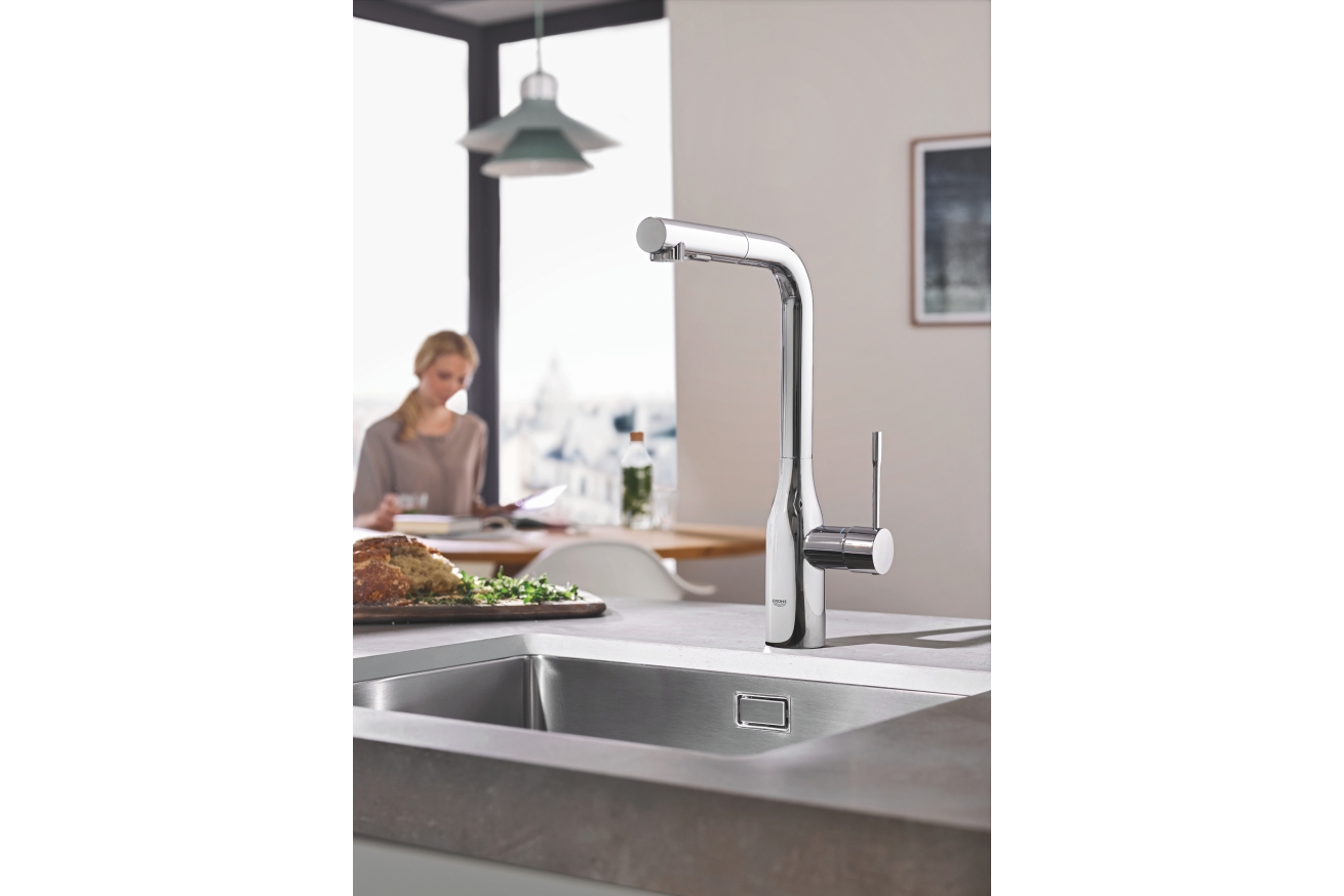 Смеситель для кухни GROHE Essence с вытяжным изливом 2jet, хром (30504000)