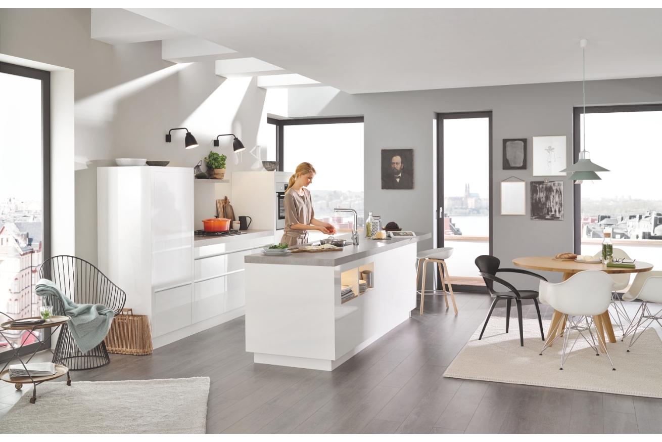 Смеситель для кухни GROHE Essence с вытяжным изливом 2jet, хром (30504000)