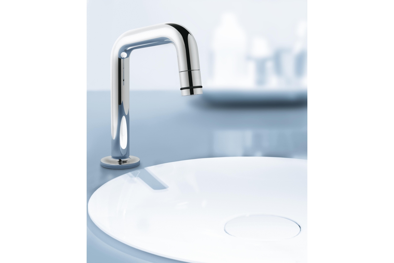 Кран для раковины GROHE Universal, без функции смешивания, хром (20202000)