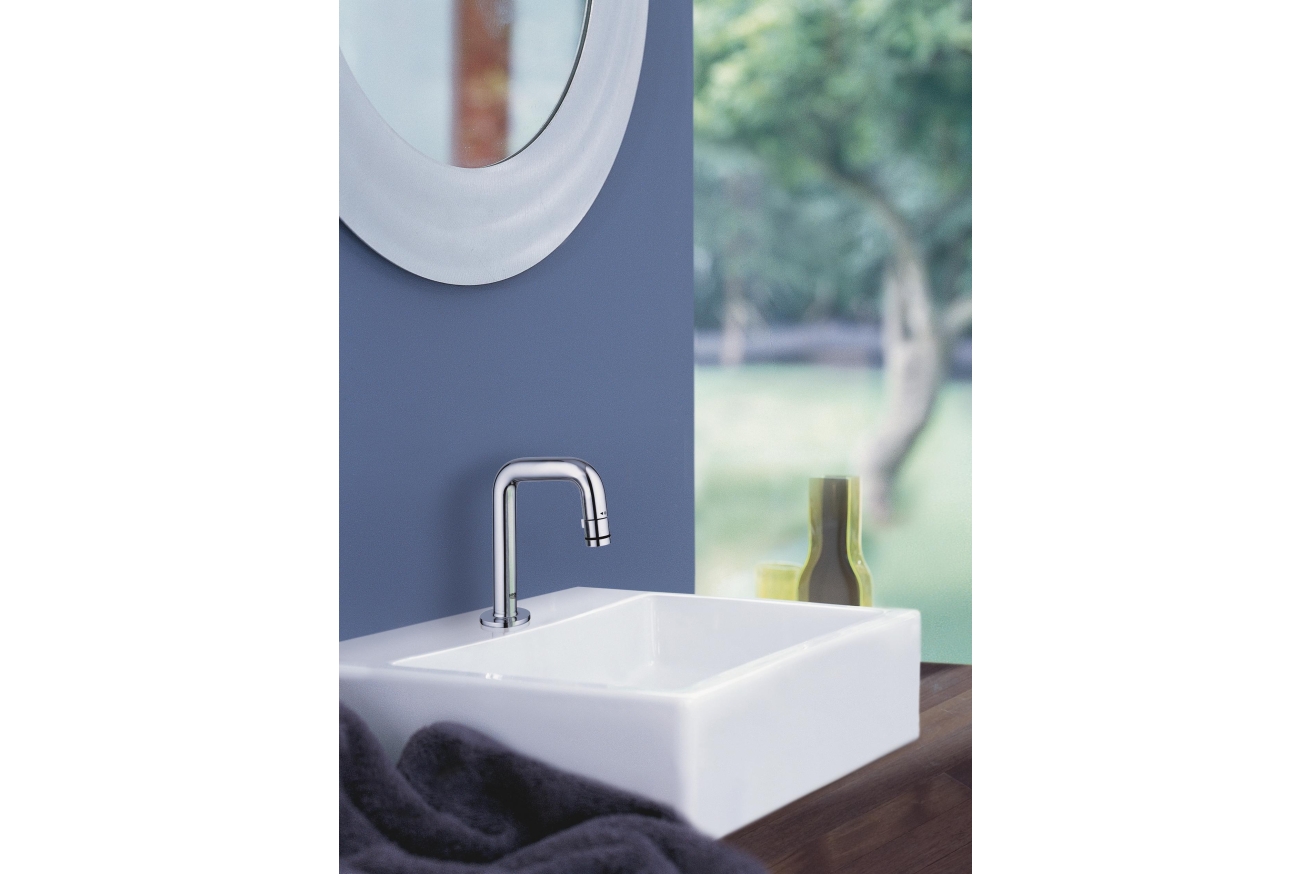 Кран для раковины GROHE Universal, без функции смешивания, хром (20202000)