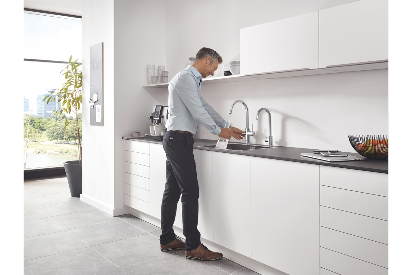 Смеситель для кухонной мойки GROHE Blue Professional с функцией фильтрации, с системой охлаждения и газирования воды, Wi-Fi, хром (31323002)
