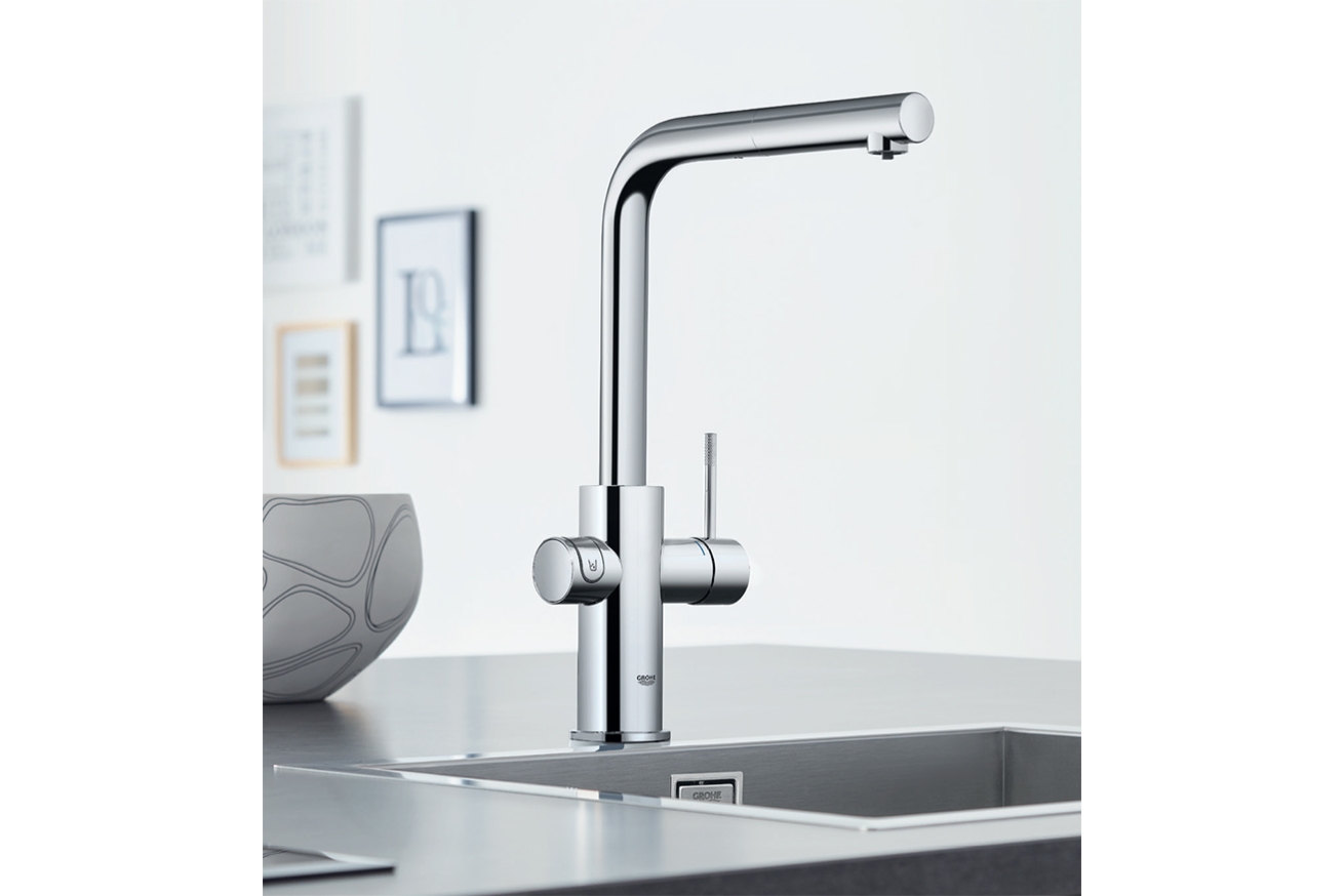 Смеситель для кухни GROHE Blue Professional с вытяжным изливом, функцией фильтрации, системой охлаждения и газирования воды, Wi-Fi, хром (313